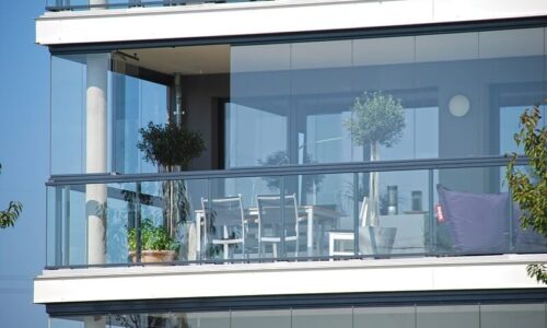 بالکن شیشه ای در قم